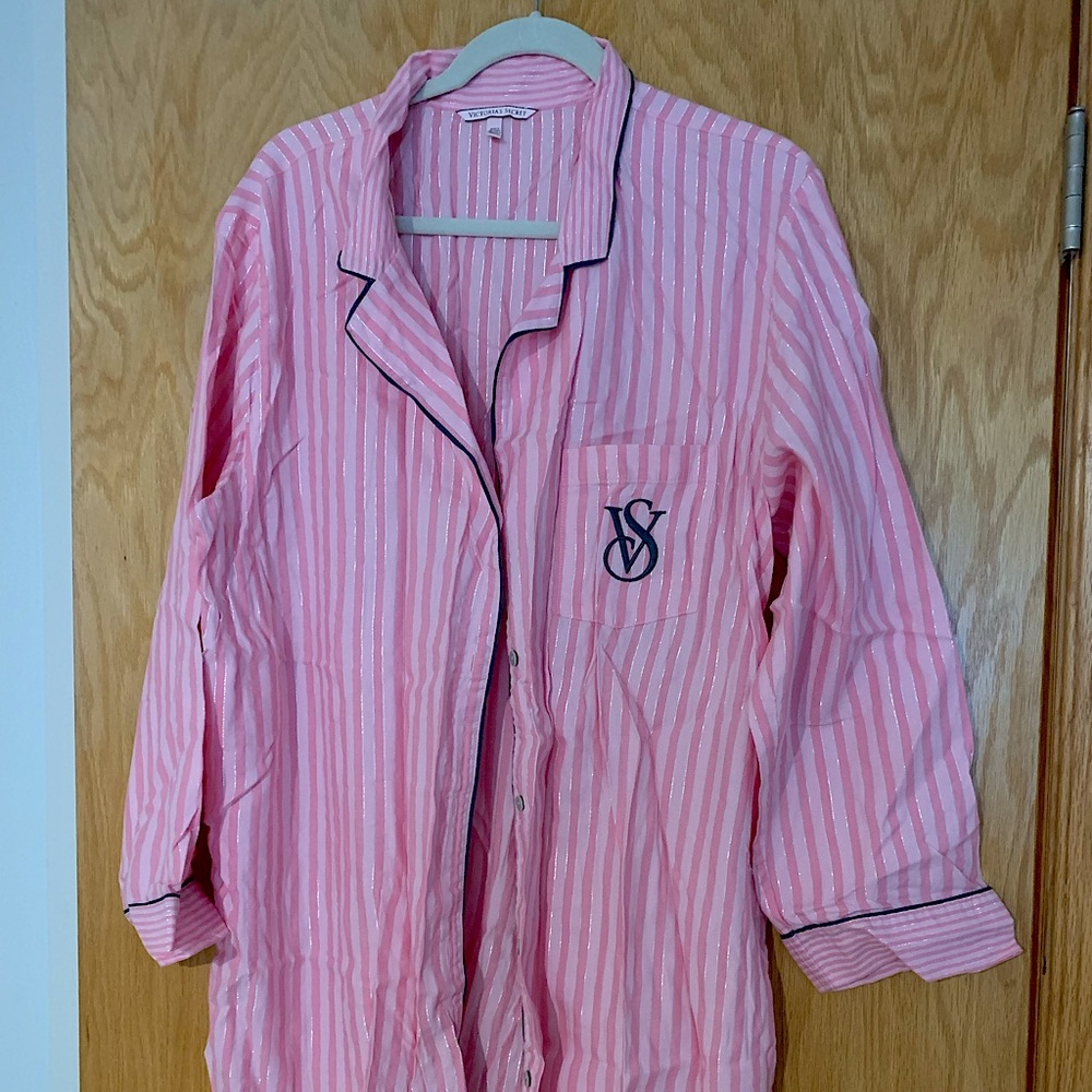 Victoria’s Secret Sleep Shirt XL